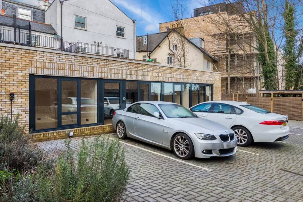 Gallery Alma Place#